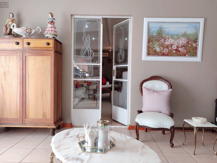 4 Bedroom Property for Sale in Wilkoppies North West